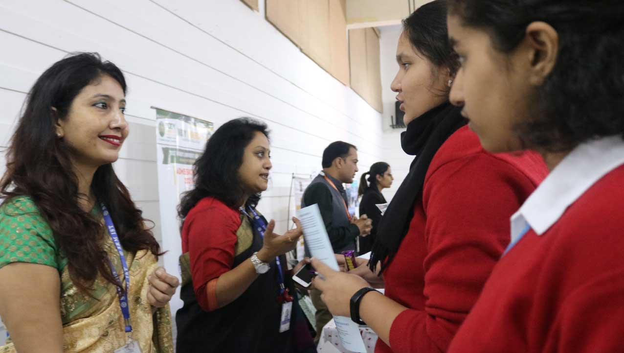 career_img3 career_img3